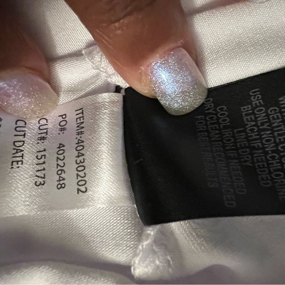 Torrid NWOT super soft knit v neck lace ruffle tank. Size 0. - Picture 4 of 8